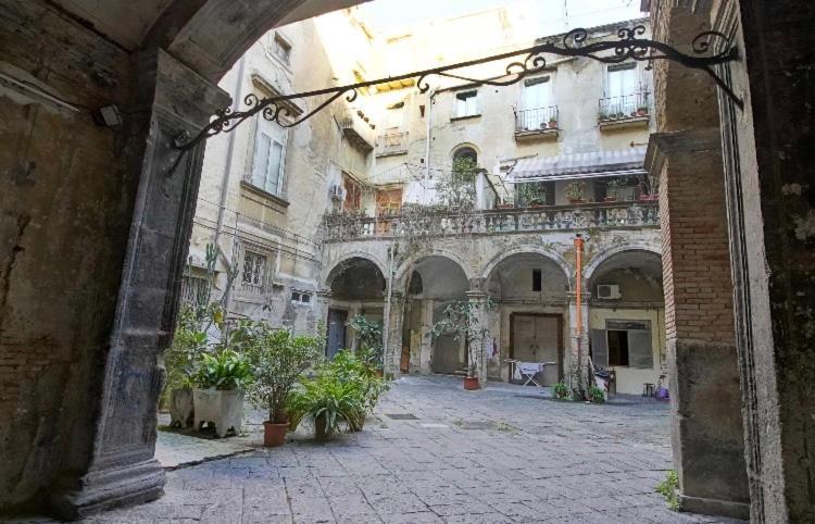 Santi Apostoli House Leilighet Napoli Eksteriør bilde